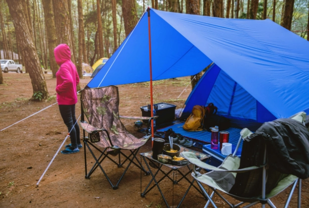 camping rain shelter