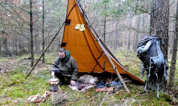 bushcraft camping
