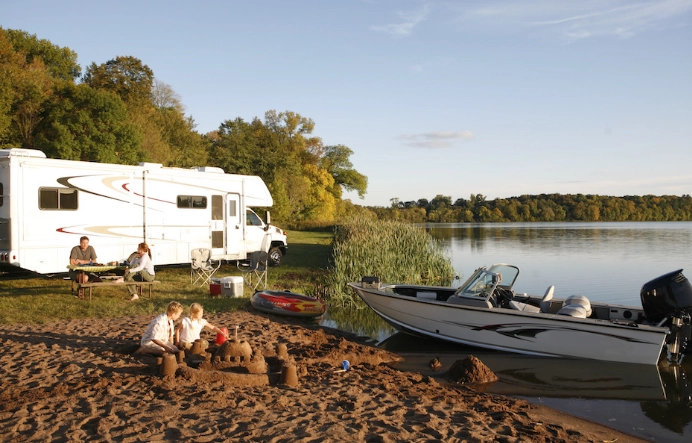 The Ultimate Guide to Camping with Boating: Adventure on Land and Water