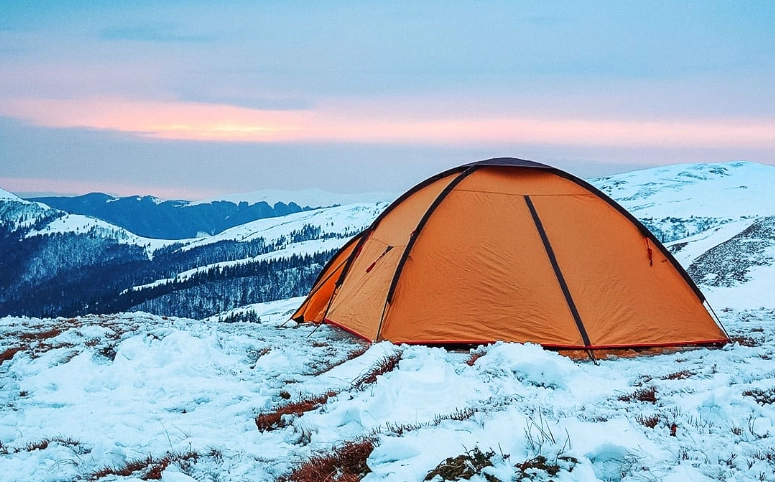 how to stay warm camping