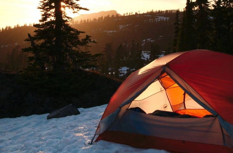 how to stay warm camping