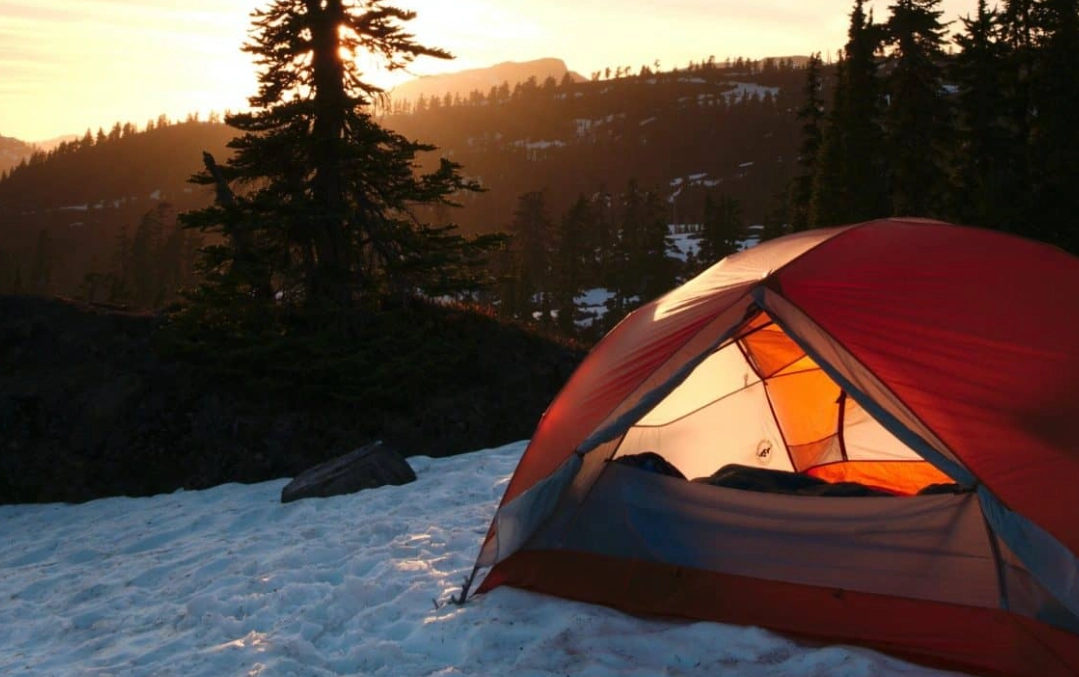 Ultimate Guide to Cold Weather Camping: Gear, Tips & Safety