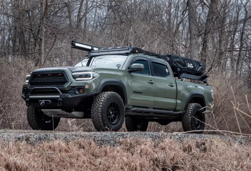 overlanding vehicle setup