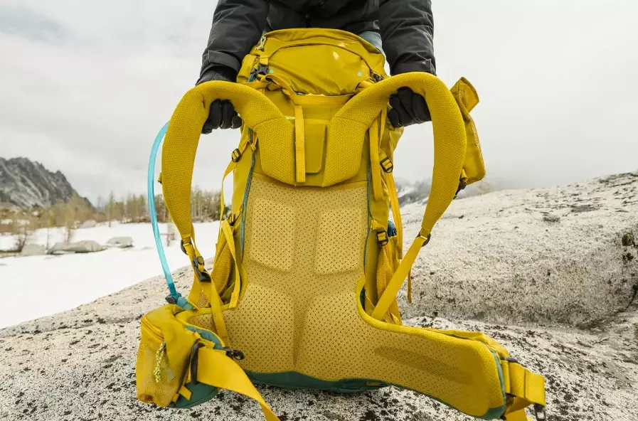 backpack fitting guide