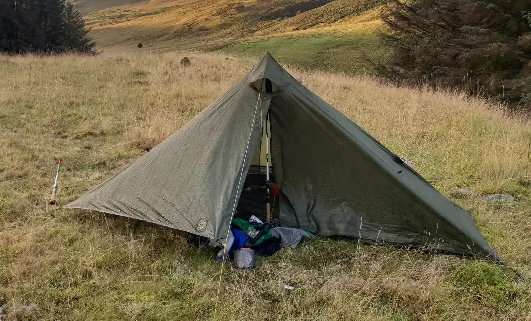 Solo camping tent